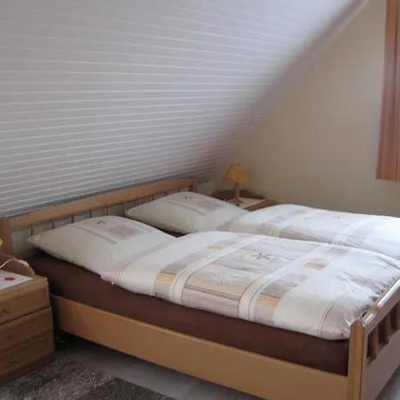 Apartment Up De Ring 11 *